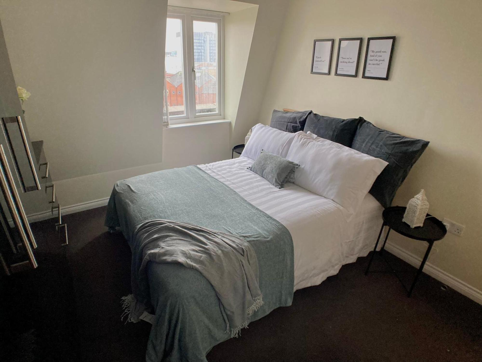 Cathedral Quarter Apartments 벨파스트 외부 사진